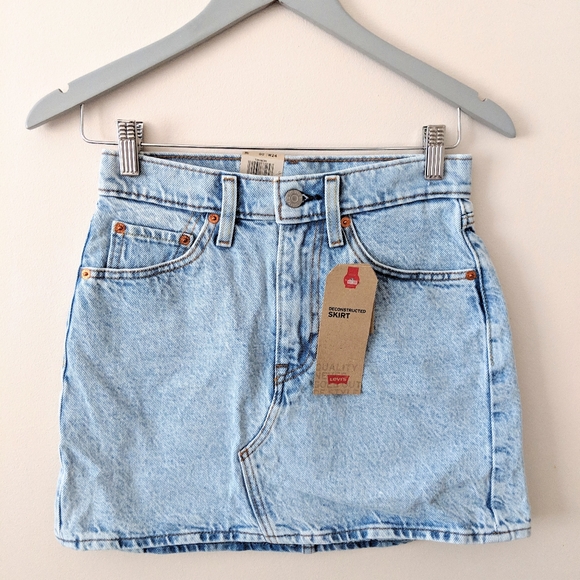 SALE!✨ Levi's Deconstructed Mini Denim Skirt light - Picture 5 of 8